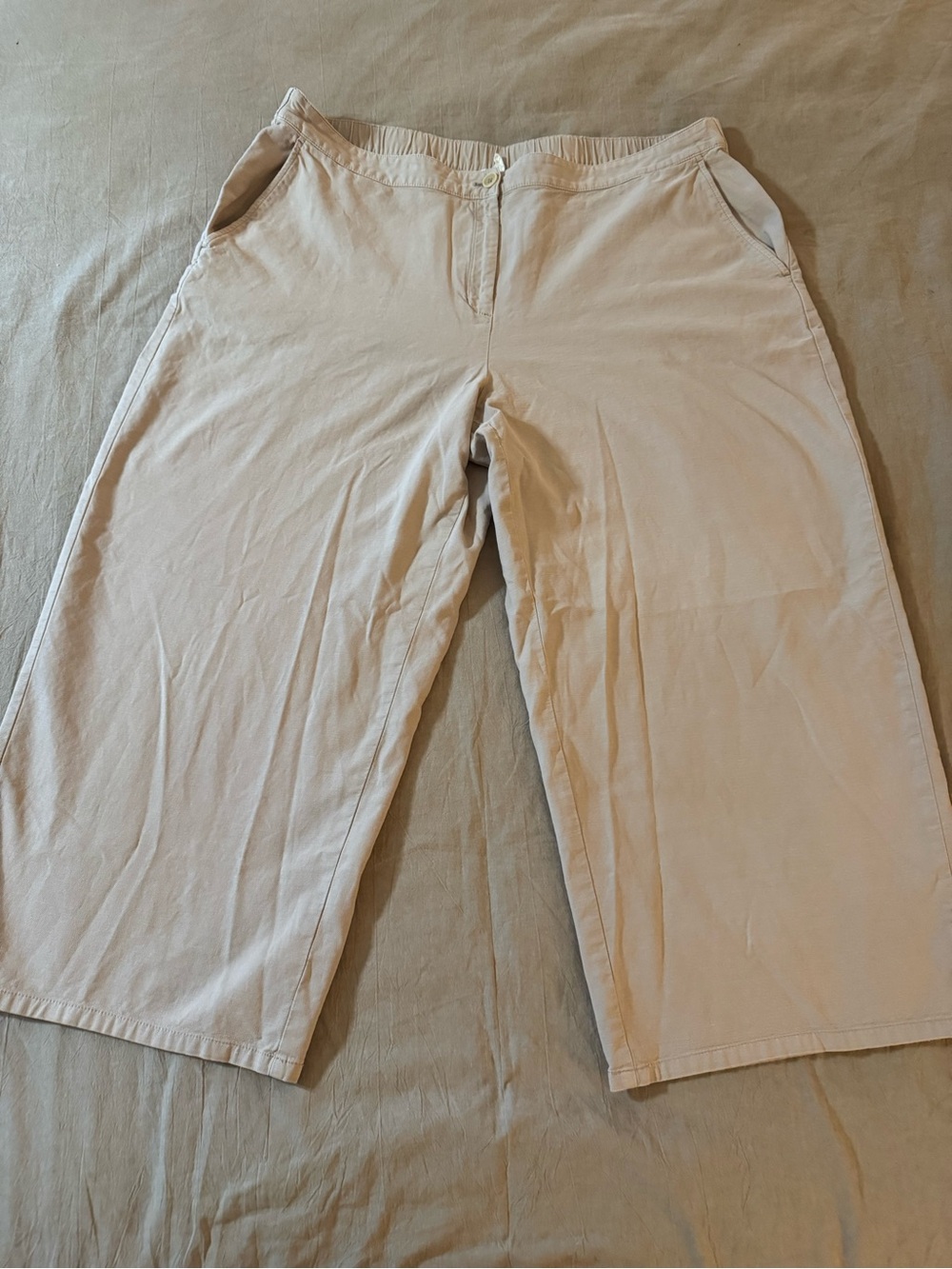 Eileen Fisher Light Beige Capris